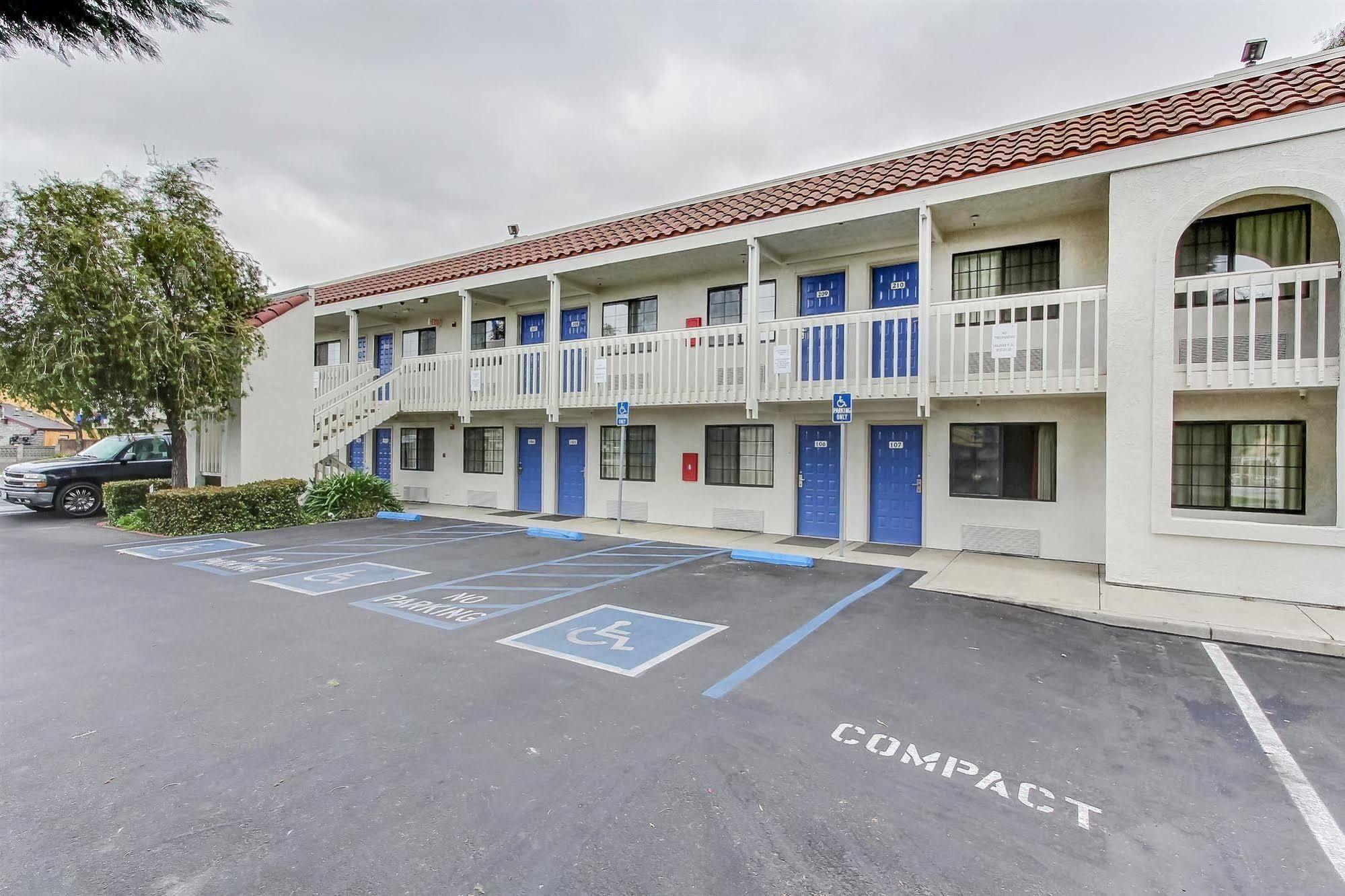 Motel 6-Salinas, Ca - North Monterey Area Экстерьер фото