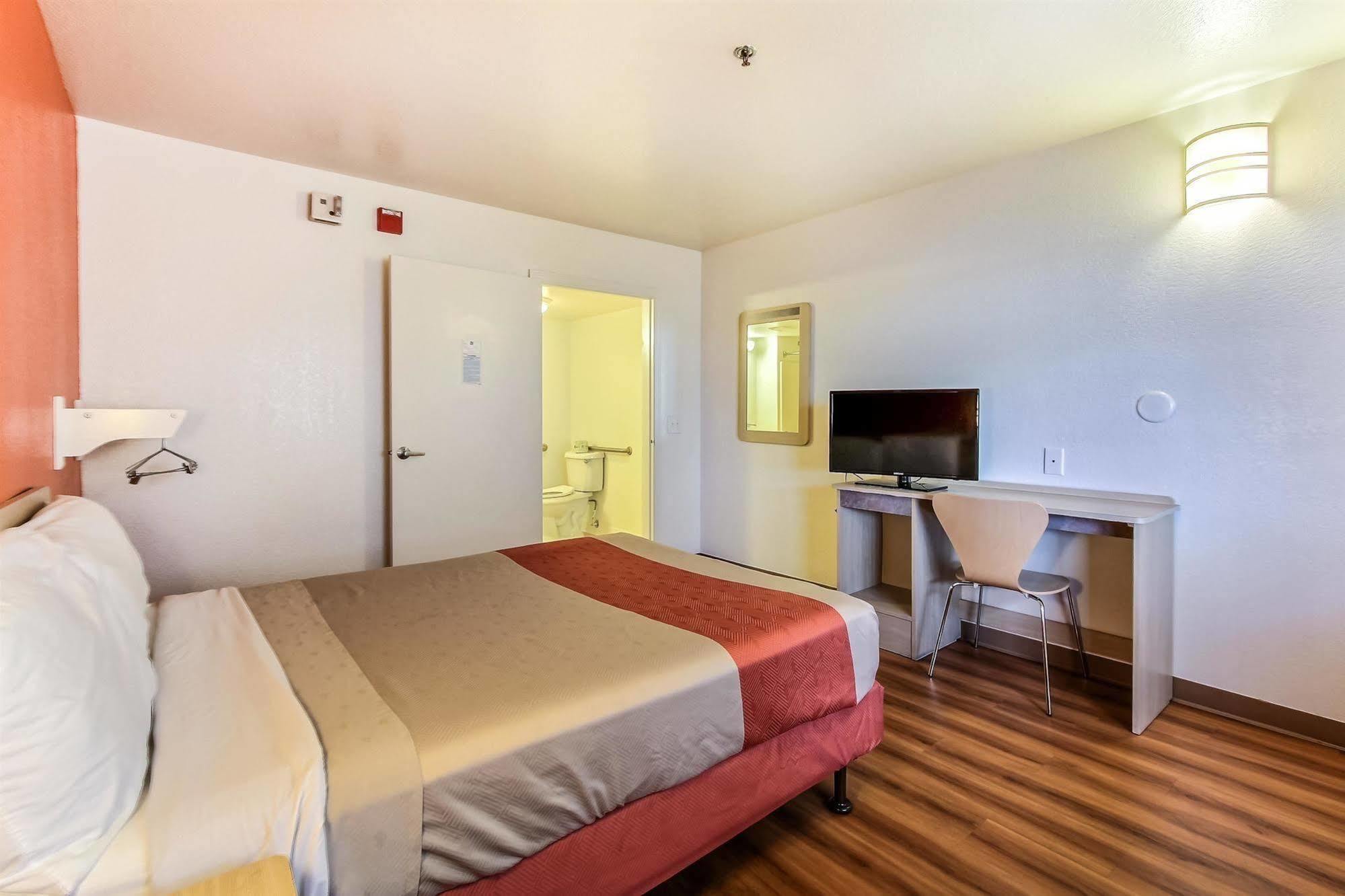 Motel 6-Salinas, Ca - North Monterey Area Экстерьер фото