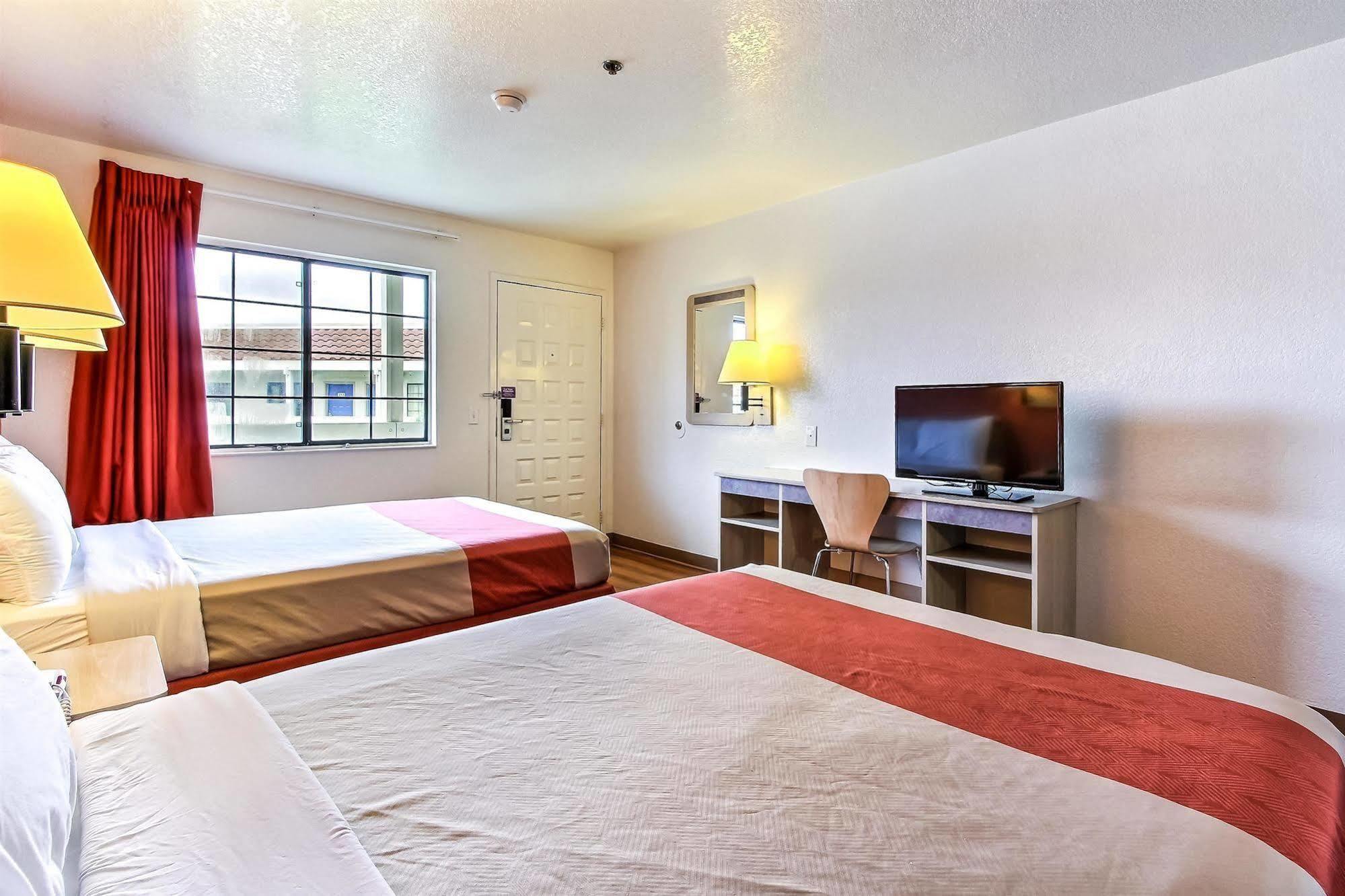 Motel 6-Salinas, Ca - North Monterey Area Экстерьер фото