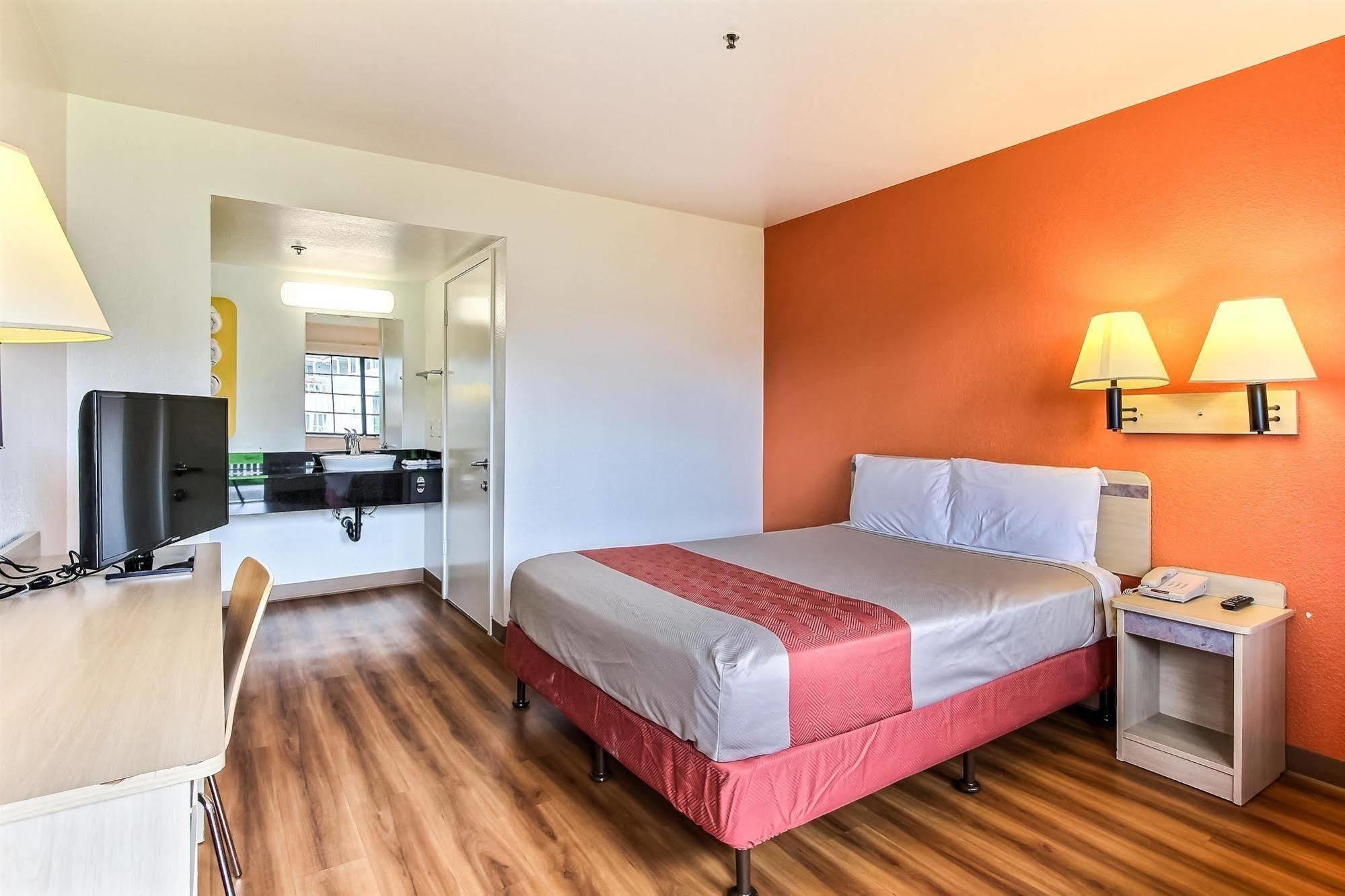 Motel 6-Salinas, Ca - North Monterey Area Экстерьер фото