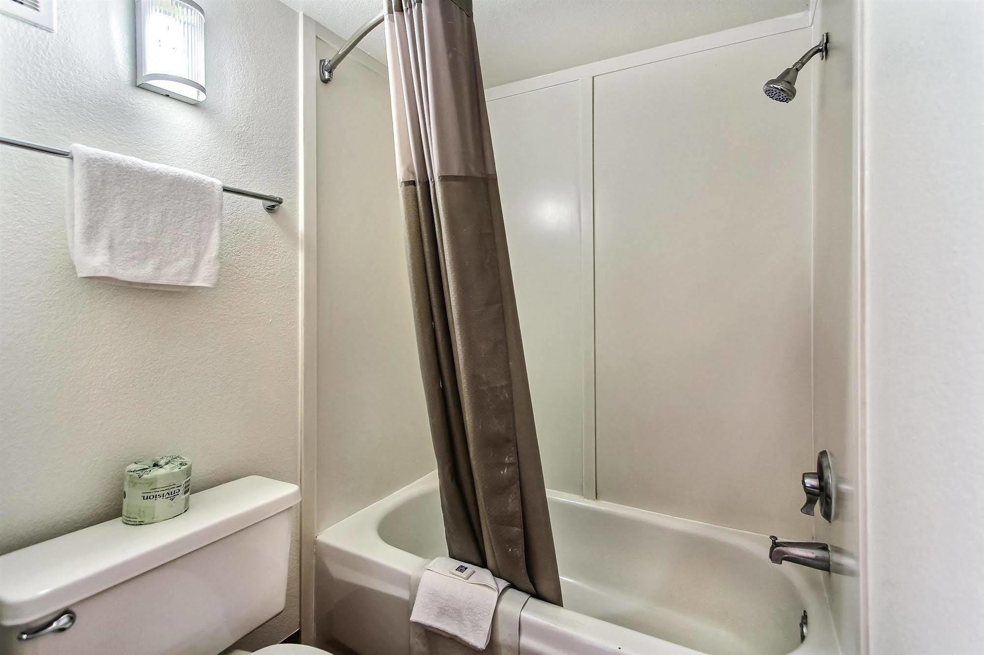 Motel 6-Salinas, Ca - North Monterey Area Экстерьер фото